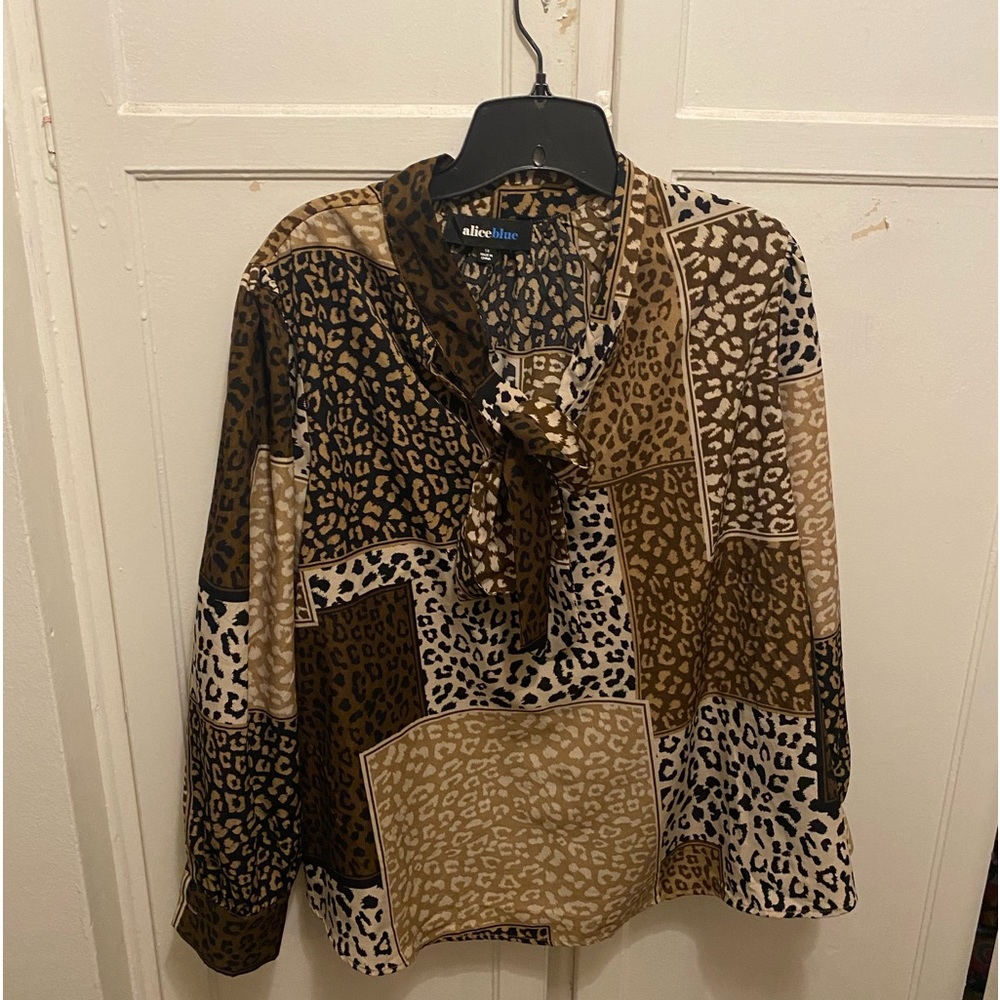 Alice and Blue brown and tan leopard long sleeve bow blouse.